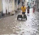 Mumbai reels under torrential rain for 4th day, waterlogging brings city to a halt