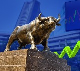 Indian stock market rally continues, Sensex jumps 370 points