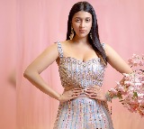Mannara Chopra enjoys Jaipur trip with Paris return cousins