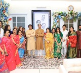 Amid tie-up talks, Uddhav visits Raj Thackeray's home for Ganesh puja