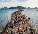 South Korea Sea Splits Twice a Year Amazing Video