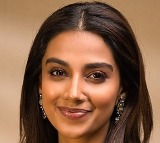 Meenakshi Chaudhary Special