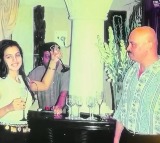 Ameesha Patel celebrated signing 'Kaho Naa... Pyaar Hai' by enjoying champagne with Rakesh Roshan