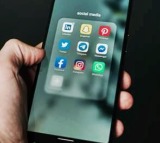 Social media platforms required to deactivate accounts of under-16s under Australian ban