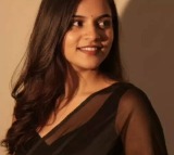 AI Saree Trend Exposes Hidden Mole on Jalak Bhavnanis Photo