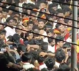 Madras HC cancels urgent hearing on Karur stampede tragedy