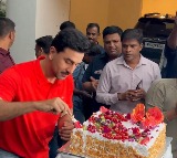 Ranbir Kapoor celebrates his 43rd birthday with the media by cutting a massive cake