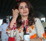 Raveena Tandon Fires at Air India Over Pet Policies