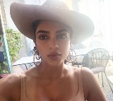 Sobhita Dhulipala calls herself an ‘Indian uncle’ over her selfie habit