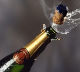 Telangana Liquor Shops Receive 447 Applications in a Week