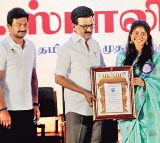 Sai Pallavi Receives Kalaimamani Award from CM Stalin