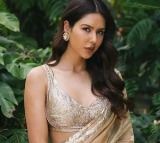 Sonam Bajwa on Kissing Scenes and Family Reaction