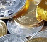 Gold hits record high as investors seek safe haven amid global uncertainty