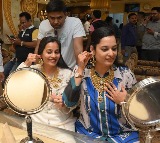 Gold shines on softer Dollar; prices rise over 0.7 pc on MCX