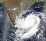 IMD Warns of Cyclone Forming in Bay of Bengal