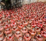 Commercial LPG cylinder prices reduced across metros from November 1