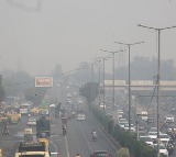 Delhi wakes up to toxic air as AQI breaches 400 mark; thick smog envelops NCR
