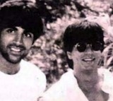 Akshay Kumar shares a witty birthday wish for Shah Rukh Khan: ‘Shakal se 40, akal se 120’