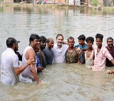 Bihar polls: Rahul joins fishermen in pond during Begusarai campaign, blasts NDA govt
