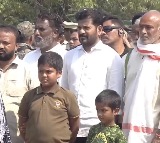 Telangana CM, ministers bid adieu to poet Andesri