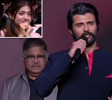 Vijay Deverakonda Praises Rashmika as Amazing Woman at The Girlfriend Event