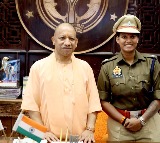 UP CM Yogi Adityanath meets DSP-cum-cricketer Deepti Sharma