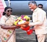 President Droupadi Murmu Visits Puttaparthi Welcomed by CM Chandrababu