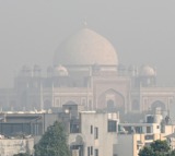 Delhi’s air quality deteriorates again, AQI climbs to 385 as cold wave deepens pollution crisis