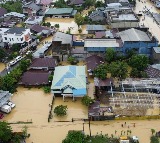 Flash floods, landslides leave 174 dead, 79 missing in Indonesia