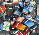 Delhi Police Busts Fake Mobile Phone Racket 1800 Phones Seized