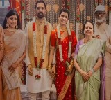 Samantha With Husband Raj Nidimoru Family Photo Goes Viral