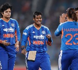 Harmanpreet Kaur India Bat First After Sri Lanka Wins Toss