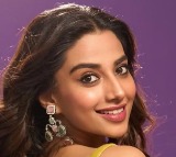 Meenakshi Chaudhary Special