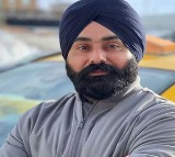 Indian Origin Cab Driver Picks Up Two Passengers Drops 3 To Hospital