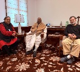 Shashi Tharoor Key Announcement After Meeting Kharge Rahul Gandhi