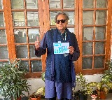 Shashi Tharoor Supports Rahul Gandhi on Parliament Issue