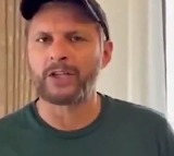 Shahid Afridi urges support for Pakistan government amid petrol price surge