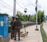 Two US tourists detained at Srinagar airport for carrying satellite phone