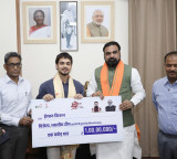 Bihar govt honours Ishan Kishan with Rs 1 crore for T20 World Cup heroics