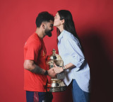 Anushka Sharma celebrates RCB's IPL win with a sweet kiss on Virat Kohli's forehead