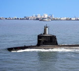 How Submarines receive signals thousands of feet deep in the ocean