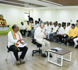 Chandrababu Naidu clarifies to cadre about surveys and removing non-performers