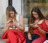 Short Video Reels Watching Reels Continuously Experts Explain Health Risks