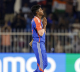 'Met Virat but couldn't speak, felt nervous': Pooja Vastrakar recalls star-struck moment