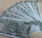 Mumbai Couple earns 22 lakh monthly but struggles with savings