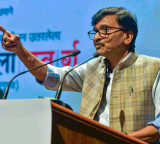 Modi Aurangzeb born from same soil Sanjay Raut severe comments