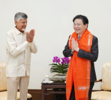 Chandrababu Naidu meets Singapore PM Lawrence Wong for AP development