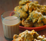 Why do we crave chai and pakoras when it rains here are the interesting reasons