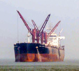 India-bound LNG carrier sails safely out of Hormuz
