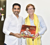 South African cricket legend Jonty Rhodes meets AP Minister Nara Lokesh